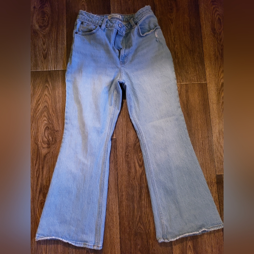 Abercrombie & Fitch Curve Love Flare Extra Short